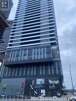 4015 The Exchange in Mississauga, ON - Building Photo