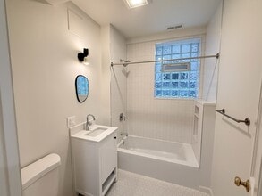 2528 W Cortez St in Chicago, IL - Building Photo - Building Photo