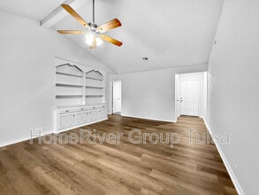 1097 E 137th Pl in Glenpool, OK - Building Photo - Building Photo