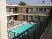 Beck View Apartments in North Hollywood, CA - Foto de edificio - Building Photo