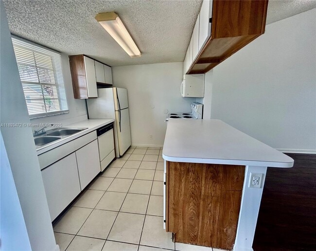 6292 La Costa Dr in Boca Raton, FL - Building Photo - Building Photo
