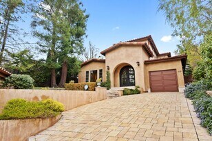 512 Lakeview Way in Emerald Hills, CA - Building Photo