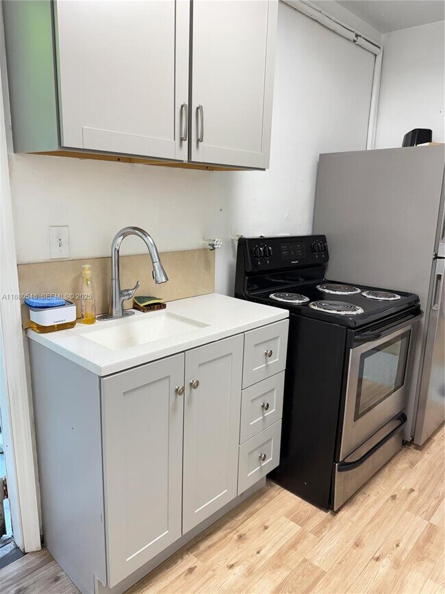 6840 Martin Rd in Margate, FL - Building Photo - Building Photo