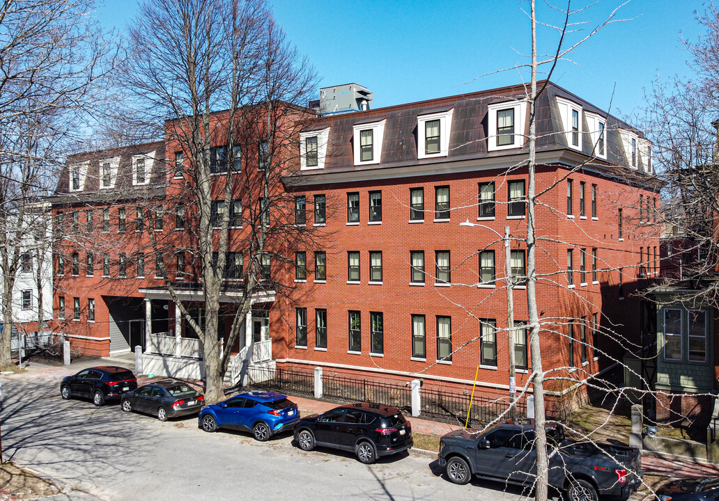 Carleton St Apartments in Portland, ME - Foto de edificio