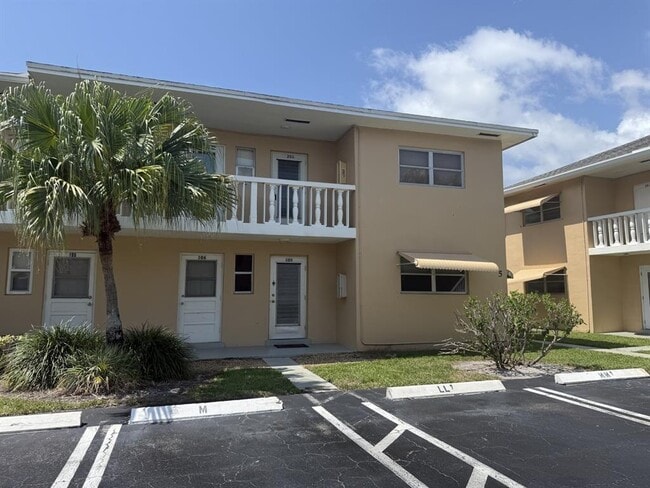 2101 NE 1st Ct, Unit 206 in Boynton Beach, FL - Building Photo - Building Photo