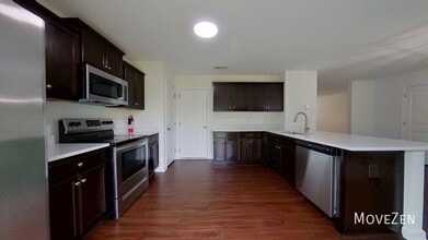 1031 Solstice St in Rural Hall, NC - Foto de edificio - Building Photo