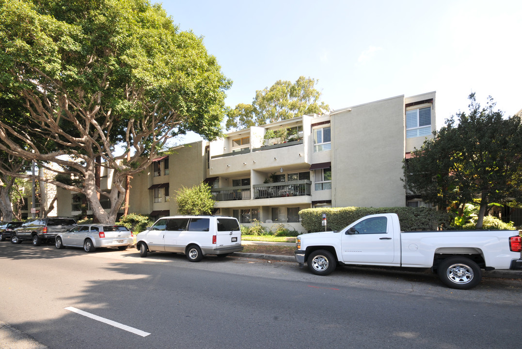 Windsor Fountains in Culver City, CA - Building Photo