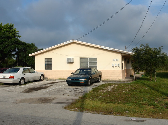 1521-1535 SW 44th Ter in Fort Lauderdale, FL - Building Photo - Building Photo