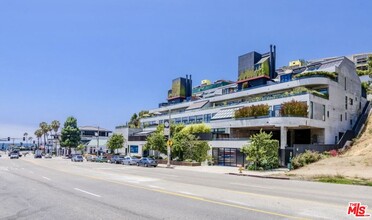 17351 W Sunset Blvd in Los Angeles, CA - Building Photo - Building Photo