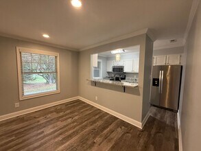 4021 Whirlaway Ct in Clemmons, NC - Building Photo - Building Photo