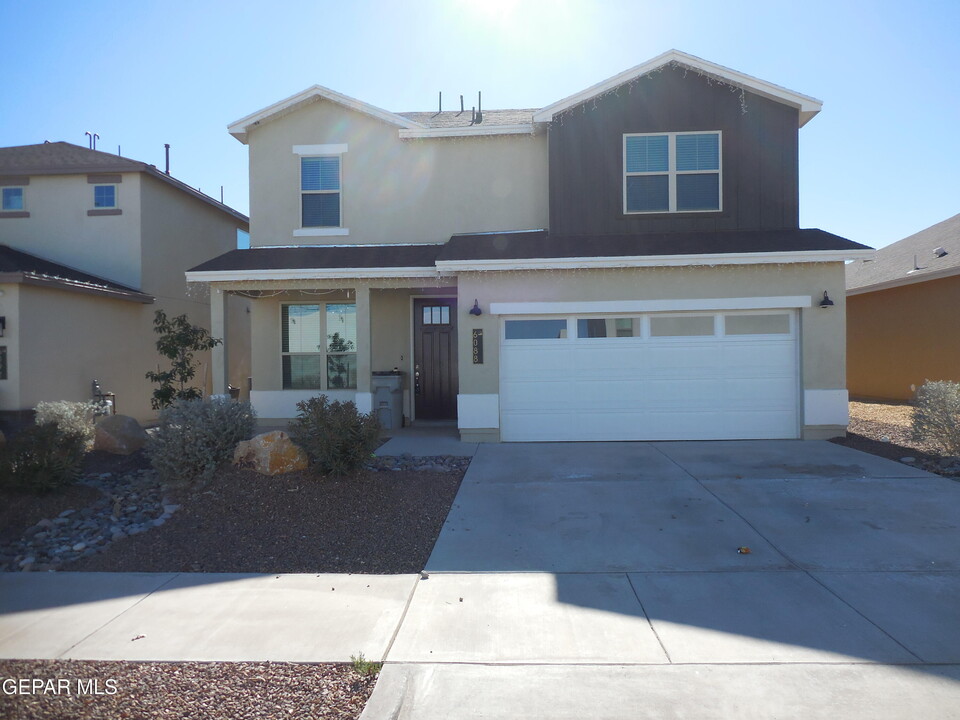 6088 Hidden Row Ave in El Paso, TX - Building Photo