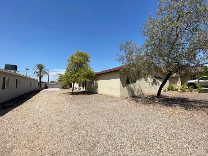 2508 E Mobile Ln in Phoenix, AZ - Building Photo