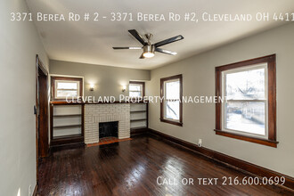 3371 Berea Rd in Cleveland, OH - Foto de edificio - Building Photo