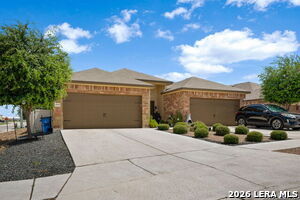 1100-1102 Stanley Wy in Seguin, TX - Building Photo - Building Photo