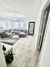 627 E 45th St in Hialeah, FL - Building Photo - Building Photo
