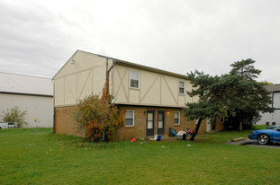 2255 Webster Canyon Ct in Columbus, OH - Building Photo