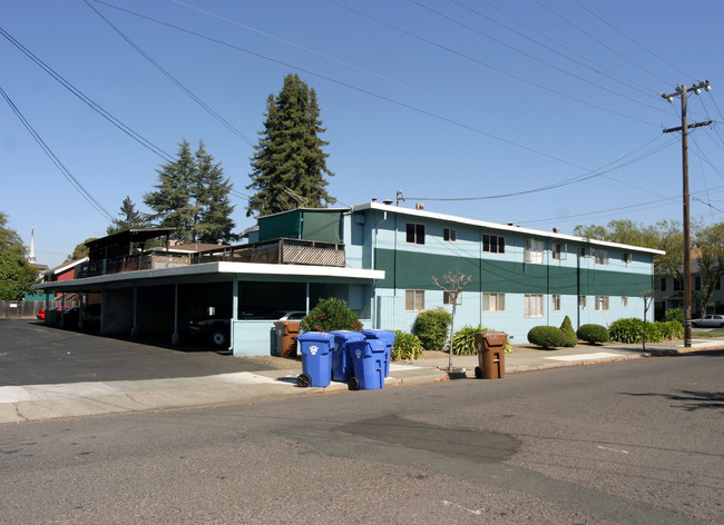 Robinell and Ah Lyng Apartments in Napa, CA - Building Photo - Building Photo