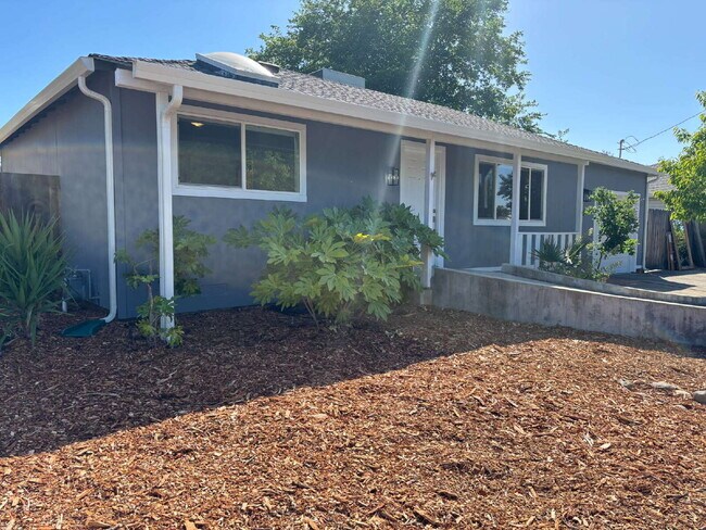 5040 Bonwell Dr in Concord, CA - Building Photo - Building Photo