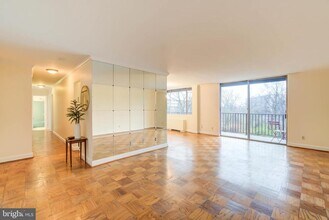 4343 Cherry Hill Rd in Arlington, VA - Building Photo - Building Photo