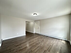 5 Marshall St-Unit -Floor 2 in Troy, NY - Building Photo - Building Photo