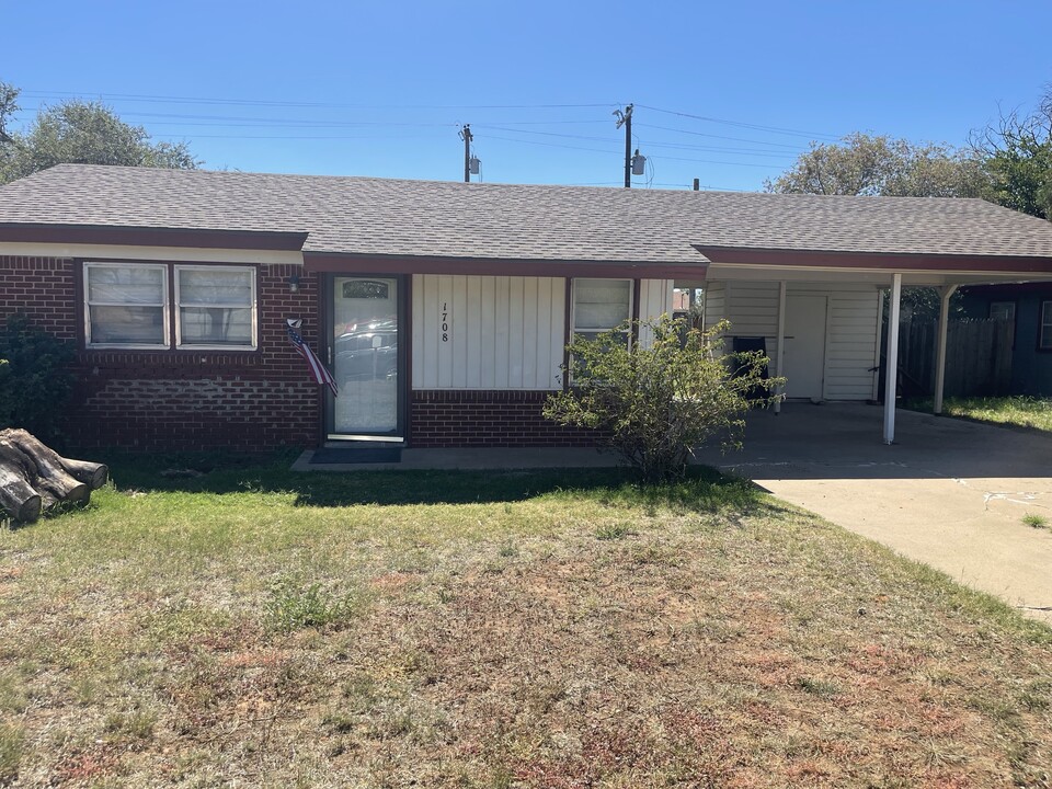 1706 E 2nd St in Lubbock, TX - Building Photo