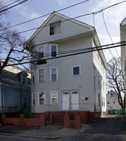 68 Corinth St in Providence, RI - Building Photo
