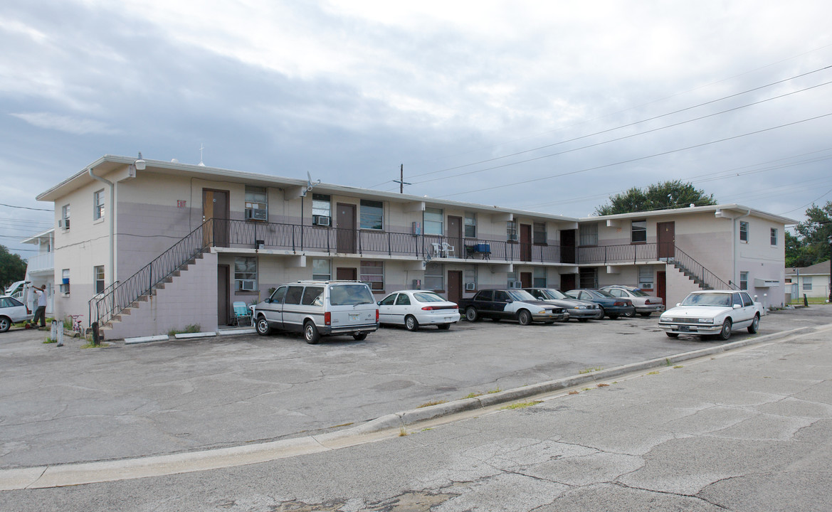 240 Stone St in Cocoa, FL - Foto de edificio