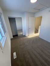 244 Marquis Blvd NE in Edmonton, AB - Building Photo - Building Photo