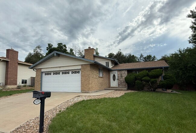 property at 6255 S Ash Cir E