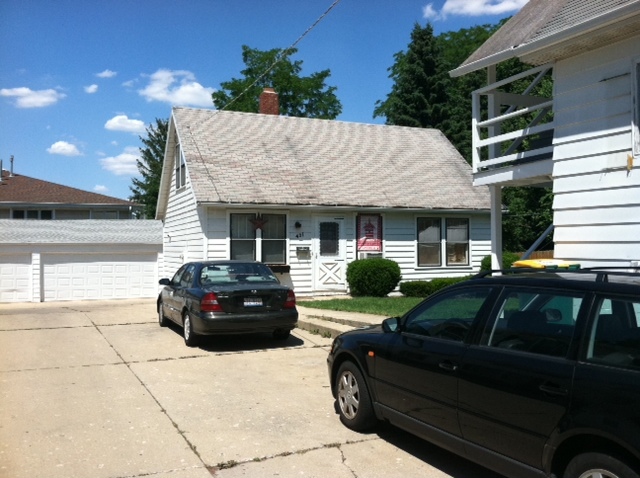 419 W High St in Sycamore, IL - Foto de edificio - Building Photo