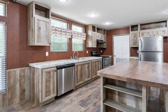 204 Wild Flower Dr in Gun Barrel City, TX - Building Photo - Building Photo