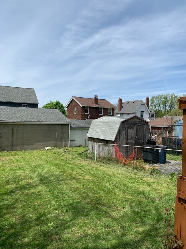 property at 1962 Tonawanda Ave