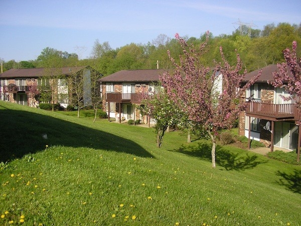 Beaver Creek Village in Monaca, PA - Building Photo - Building Photo