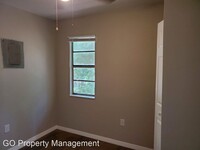 916 NW 2nd St photo'