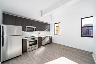 201 Cornelison Ave in Jersey City, NJ - Building Photo - Building Photo