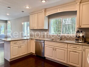 9316 Pipilo St in San Diego, CA - Building Photo - Building Photo