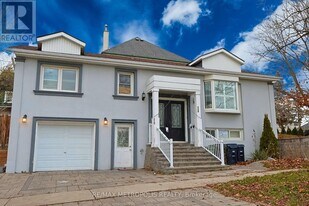 538 Bellamy Rd N in Toronto, ON - Building Photo