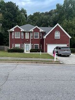 318 Derby Dr in Riverdale, GA - Building Photo