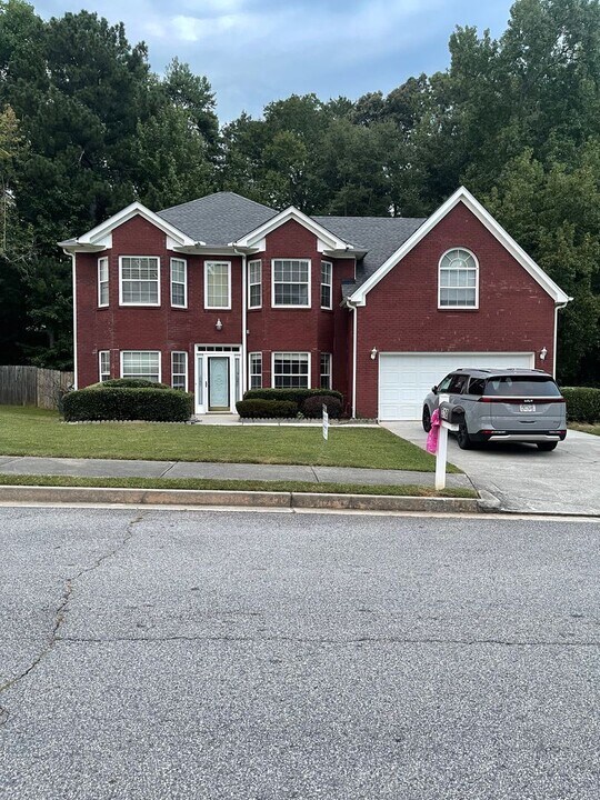 318 Derby Dr in Riverdale, GA - Building Photo