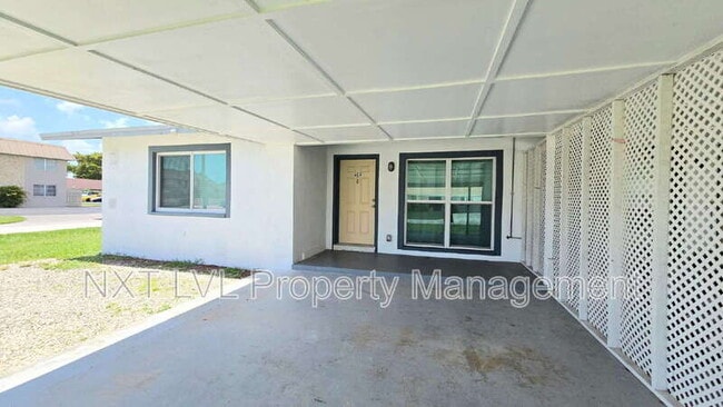 603 SE 46th Ter in Cape Coral, FL - Building Photo - Building Photo
