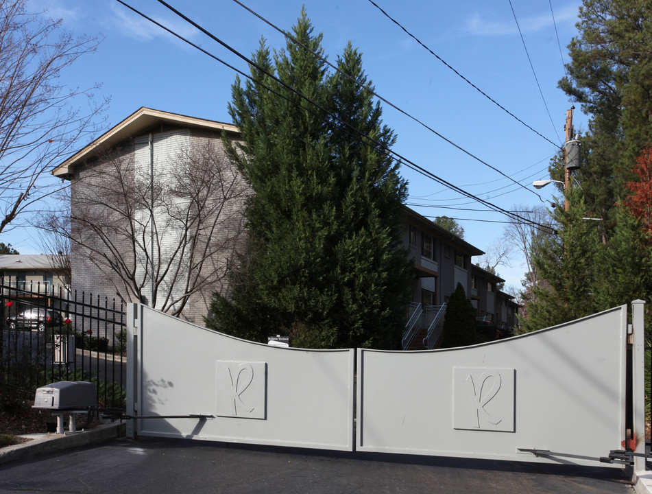 Riviera Terrace in Atlanta, GA - Building Photo