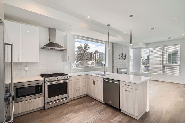 property at 1616 Irving St