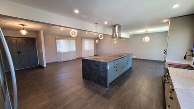 108 Lexington Dr in Vallejo, CA - Building Photo - Building Photo