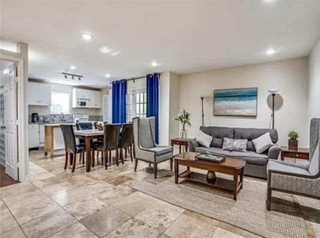 property at 4023 Wycliff Ave