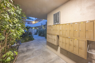 The Copa Apartments in Los Angeles, CA - Foto de edificio - Building Photo