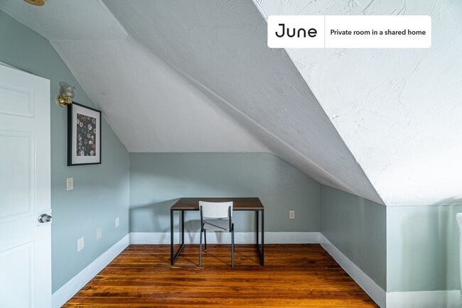 Room in Shared 6 bed/2 bath home, Unit F in Boston, MA - Building Photo - Building Photo