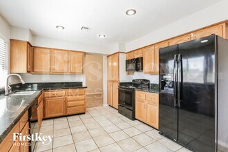 5341 Supai Dr in Las Vegas, NV - Foto de edificio - Building Photo