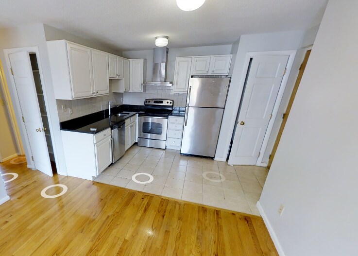 16 Murdock St, Unit 2 in Cambridge, MA - Building Photo