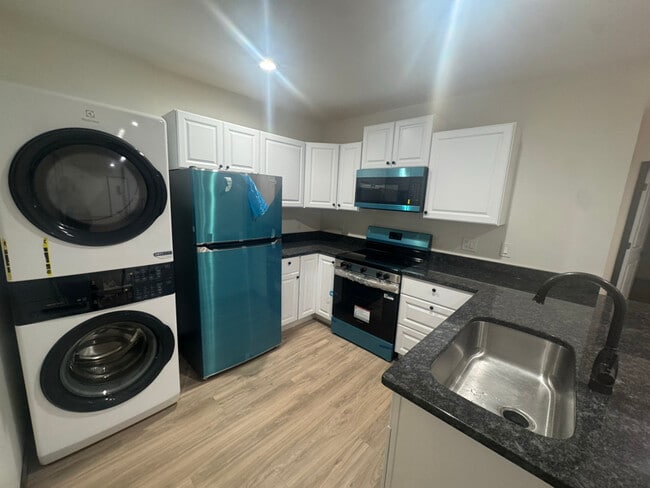 208 N White River Ave in Petersburg, IN - Building Photo - Building Photo