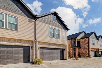 4677 Bellfort Ave in Houston, TX - Building Photo - Building Photo